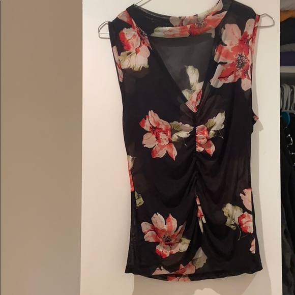 SHEER FLORAL V-NECK - Picture 1 of 3